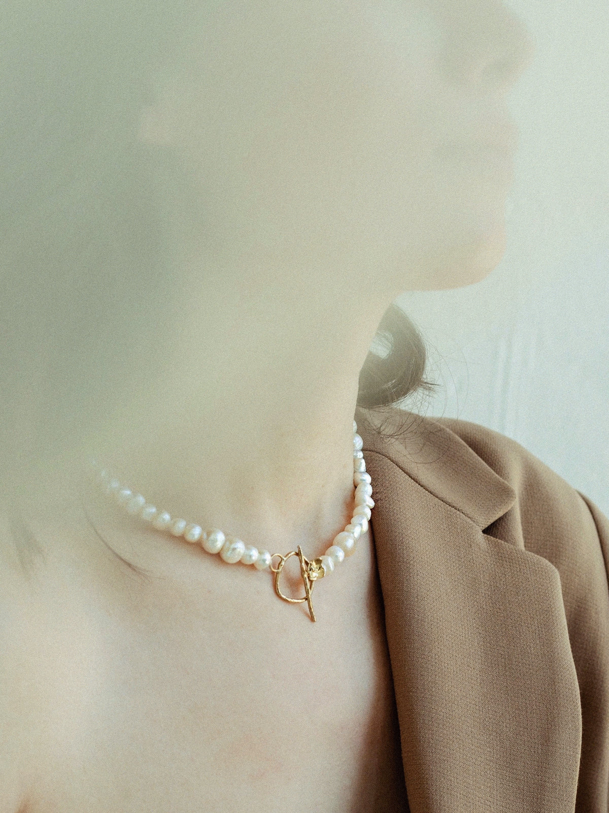 Magnolia Pearl Collar