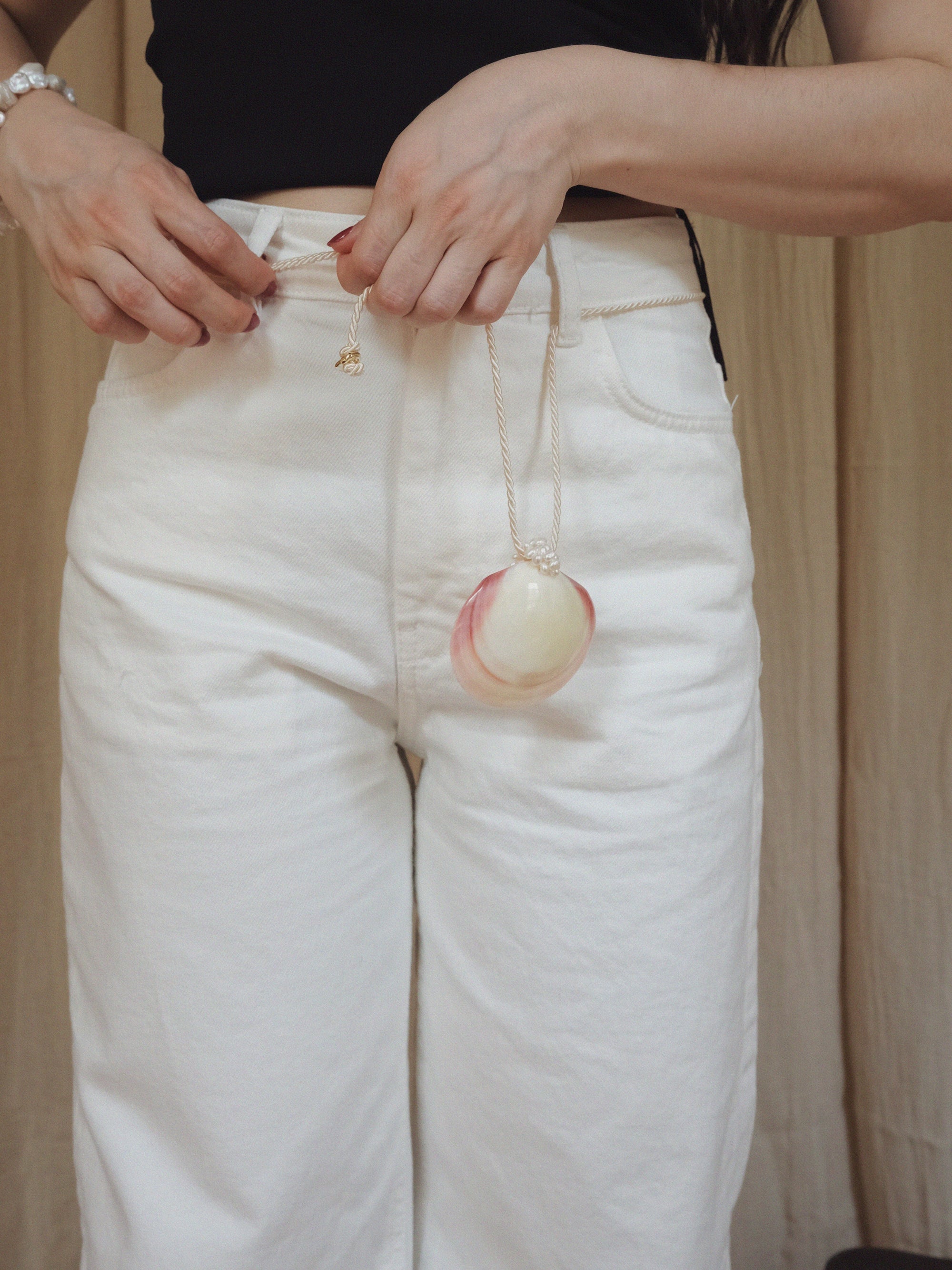 Clam Shell Pendant & Belt