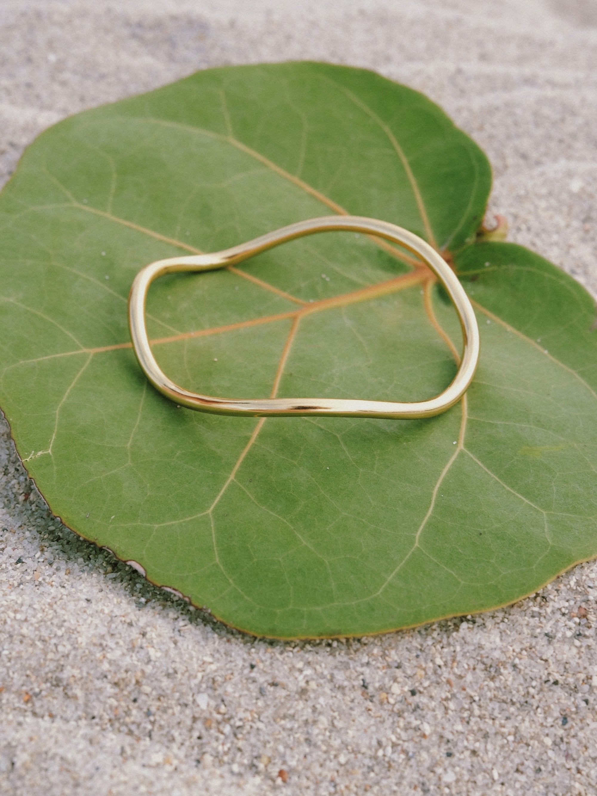 IT COMES IN WAVES BANGLE