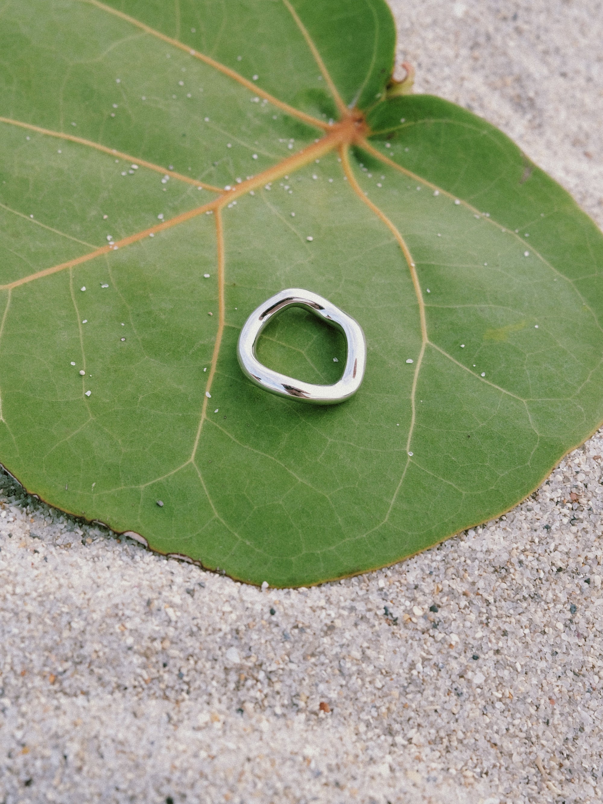 GOING WITH THE FLOW RING Silver